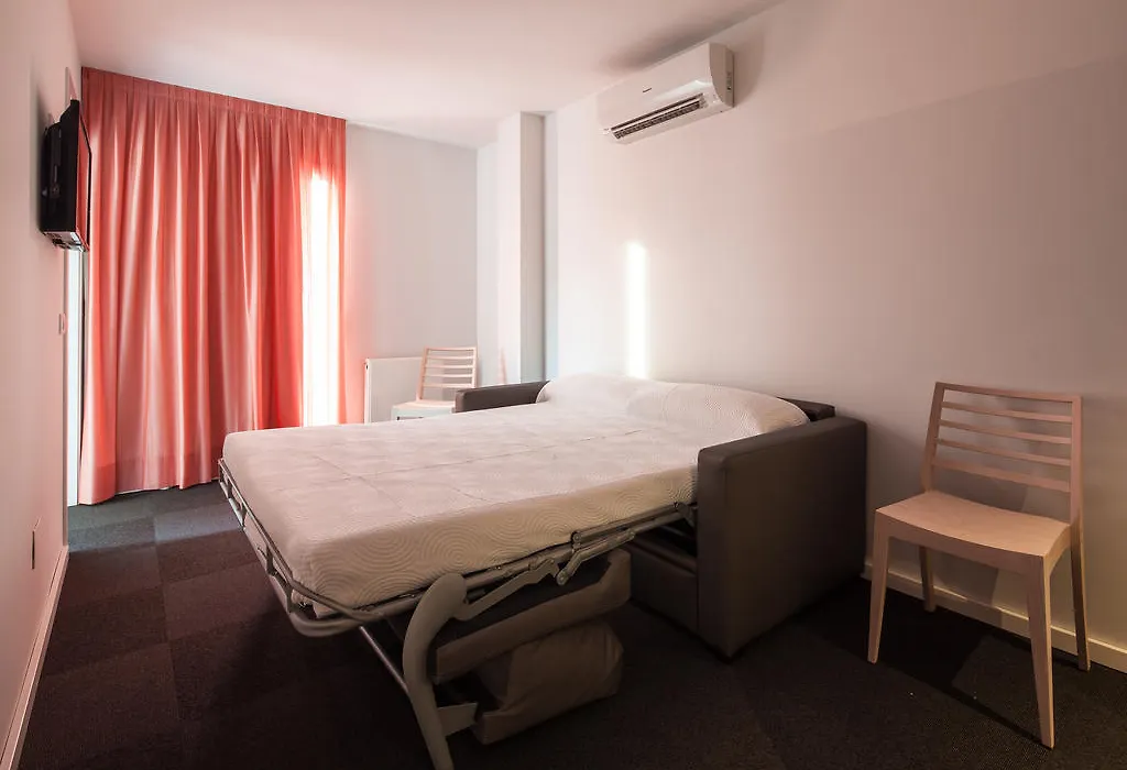 Apartaments I Habitacions Can Morera Olot-1