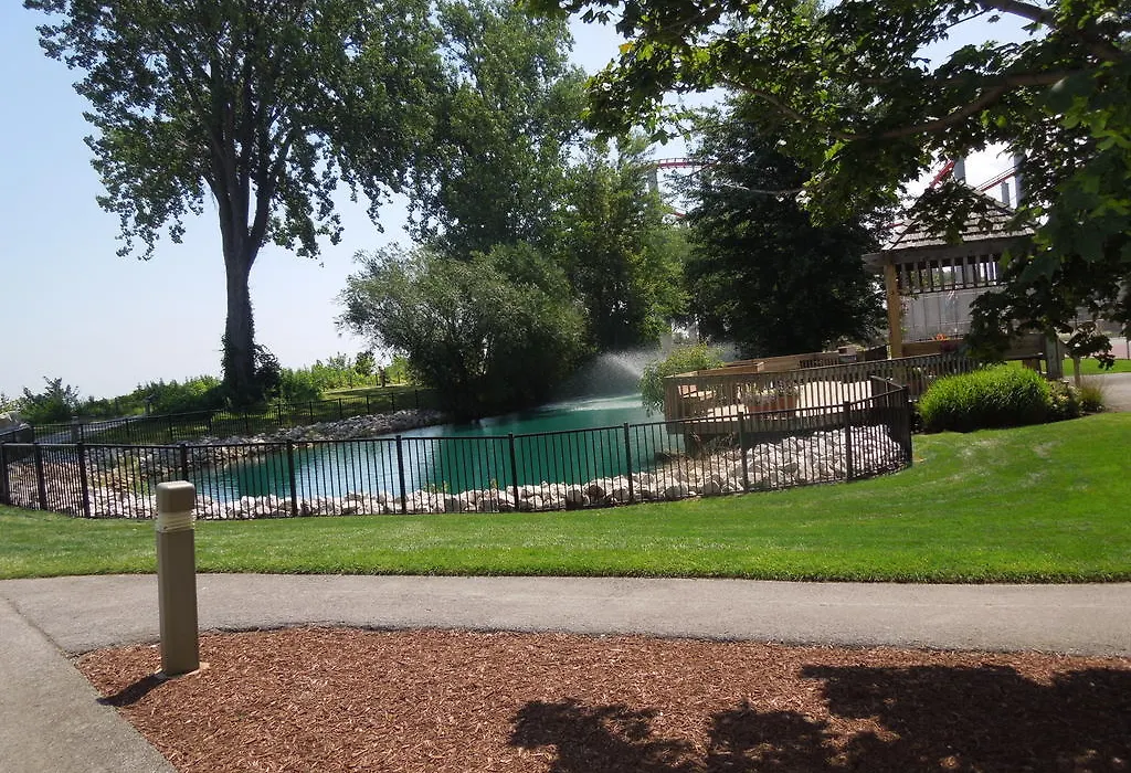 Cedar Point Sandcastle Suites-1