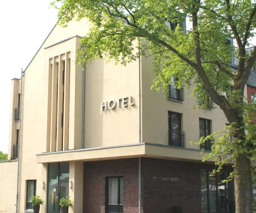 Venusberghotel-1