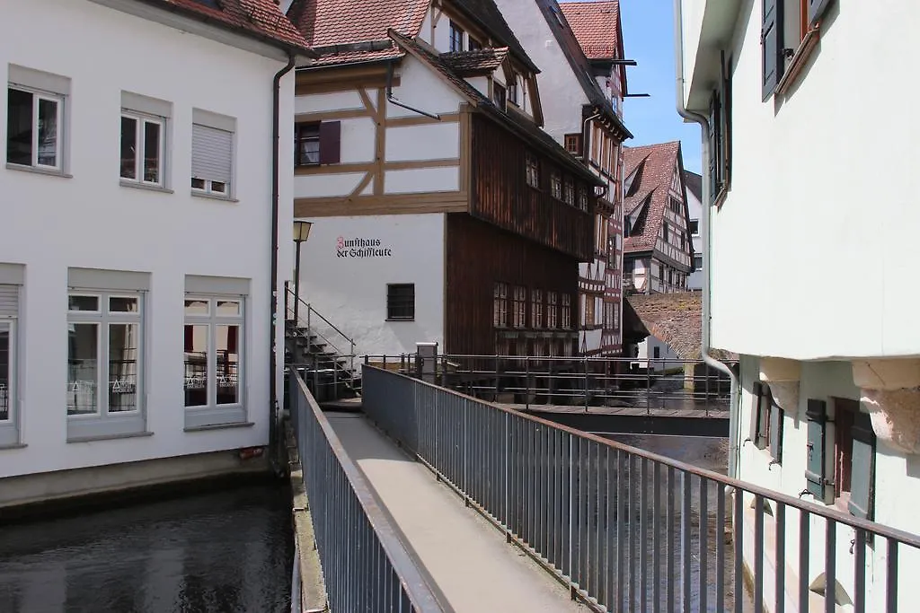 Hotel Schmales Haus-1