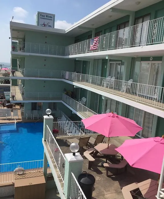 Four Winds Condo Motel-1