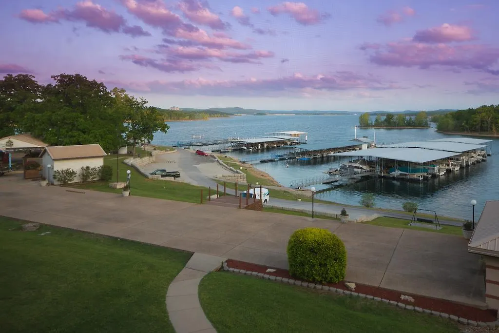 Branson Yacht Club-1