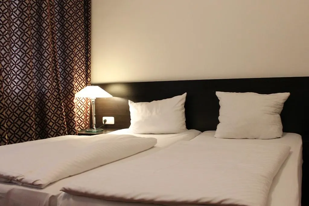 Aariana Hotel-1