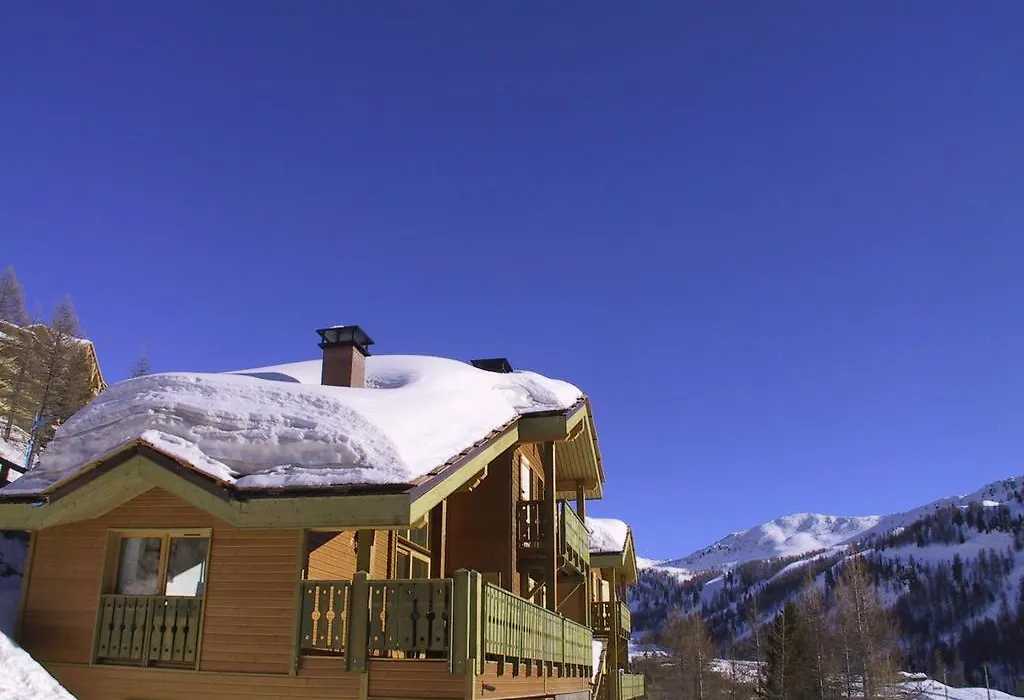 Madame Vacances Les Chalets D'Isola-1