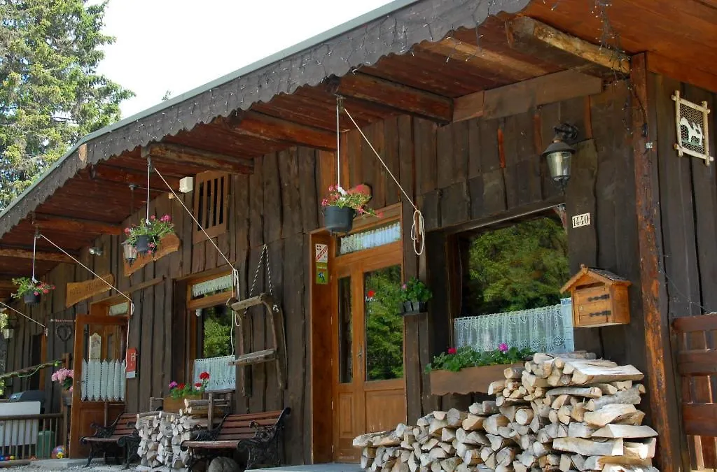 Hôtel Chalet Le Caribou-1