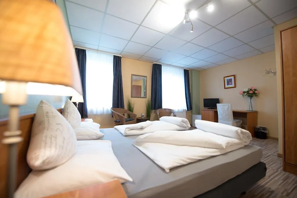 Rheinauer Hof - bed&breakfast-1