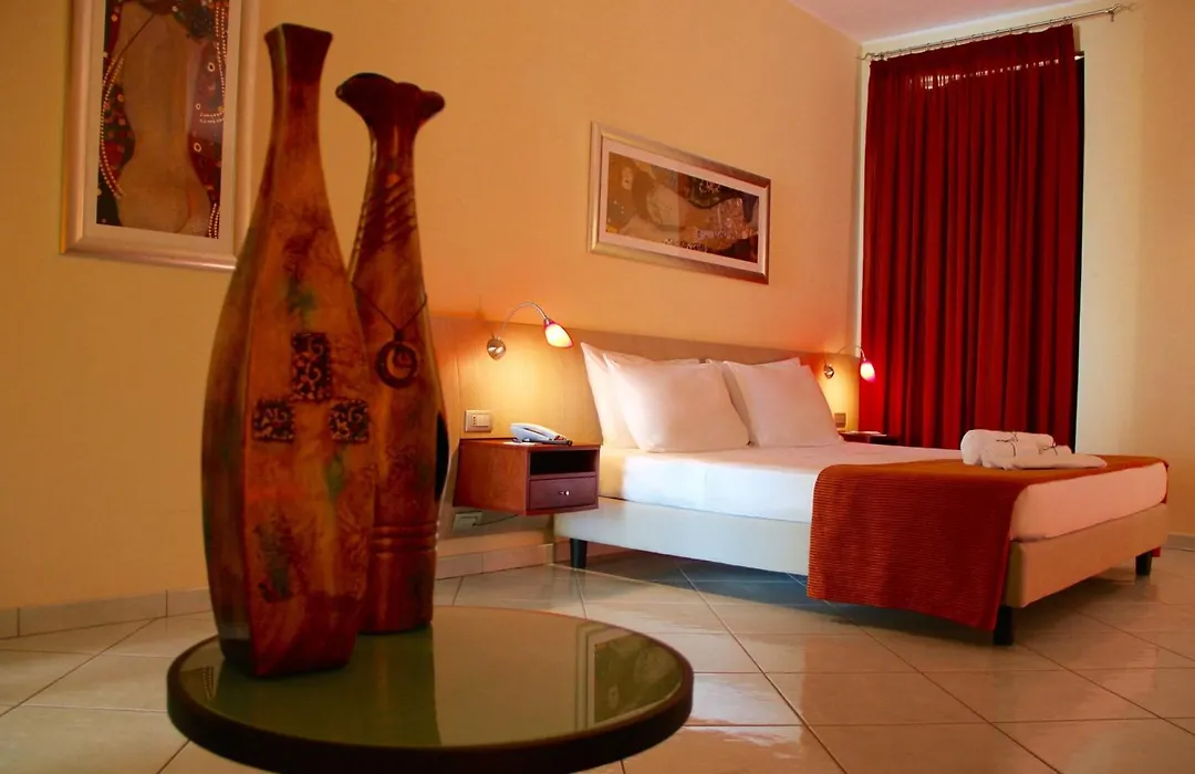 Meridian Hotel-1