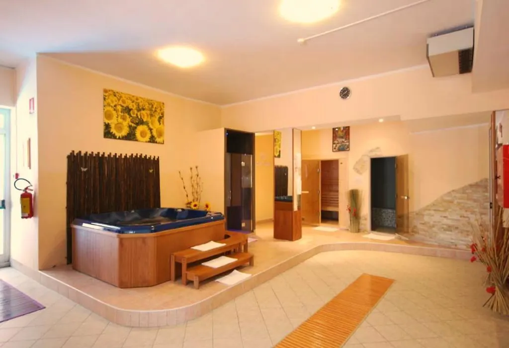 Hotel Cristallo-1
