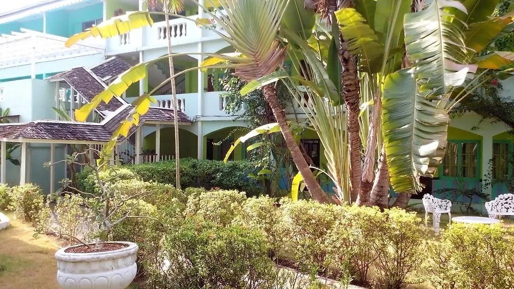 Doctors Cave Beach Hotel-1
