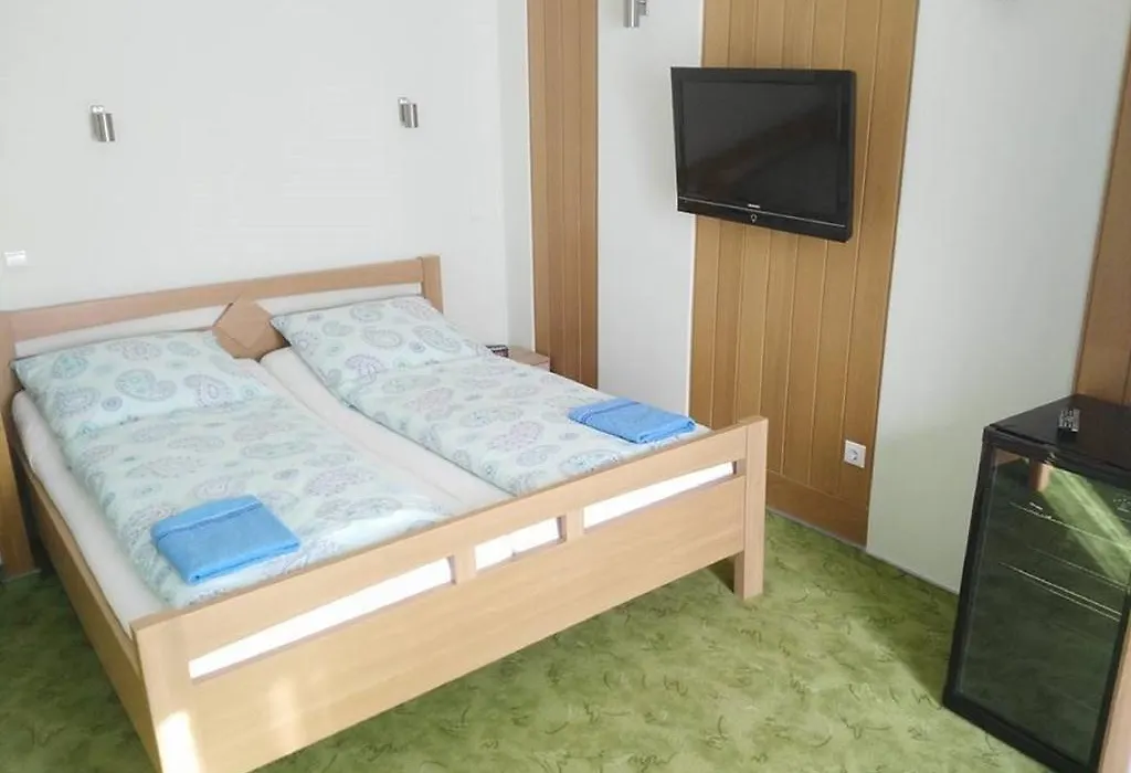 Moocks Hotel-1