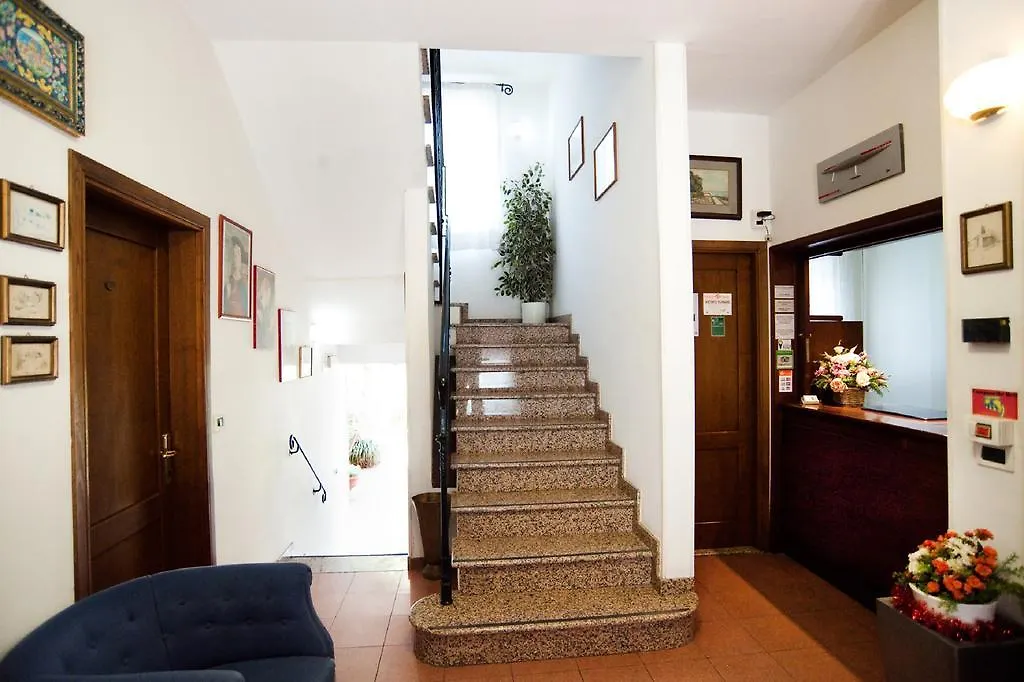 Hotel La Toscana-1