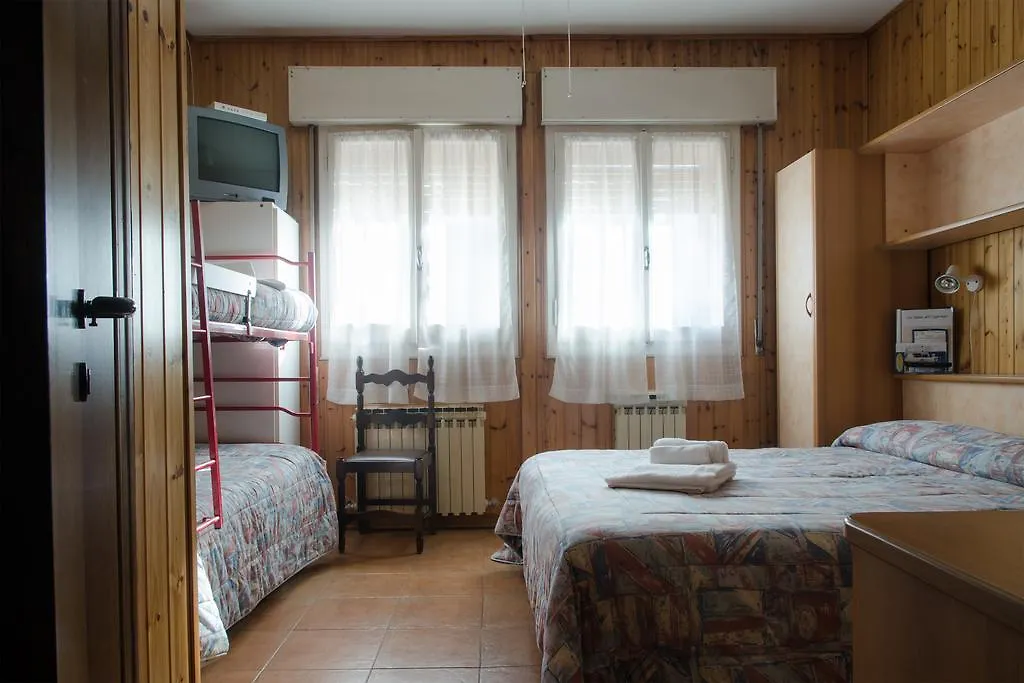 Hotel Capriolo-1