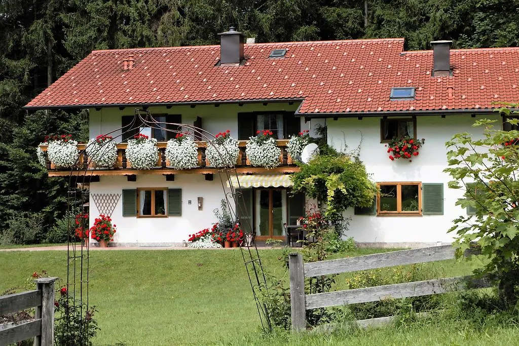 Landhaus am Waldrand-1