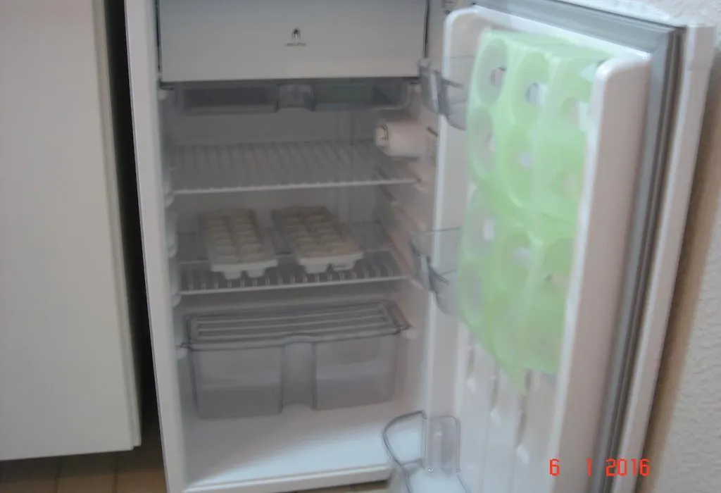Wall Street Flat Service-1