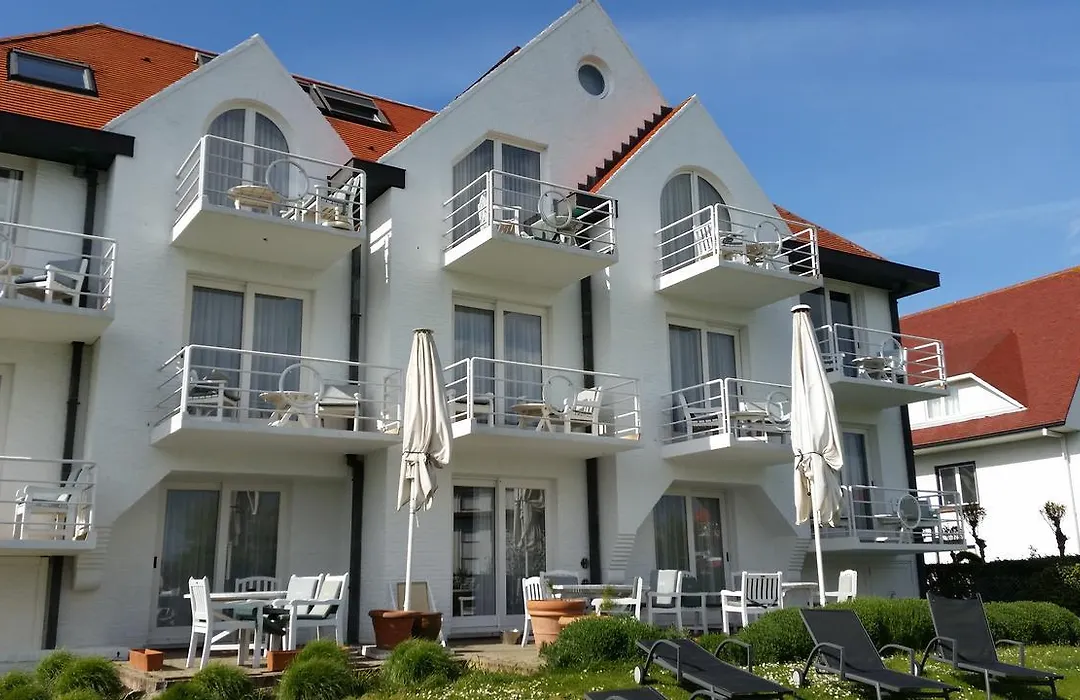 Hotel Approach-1
