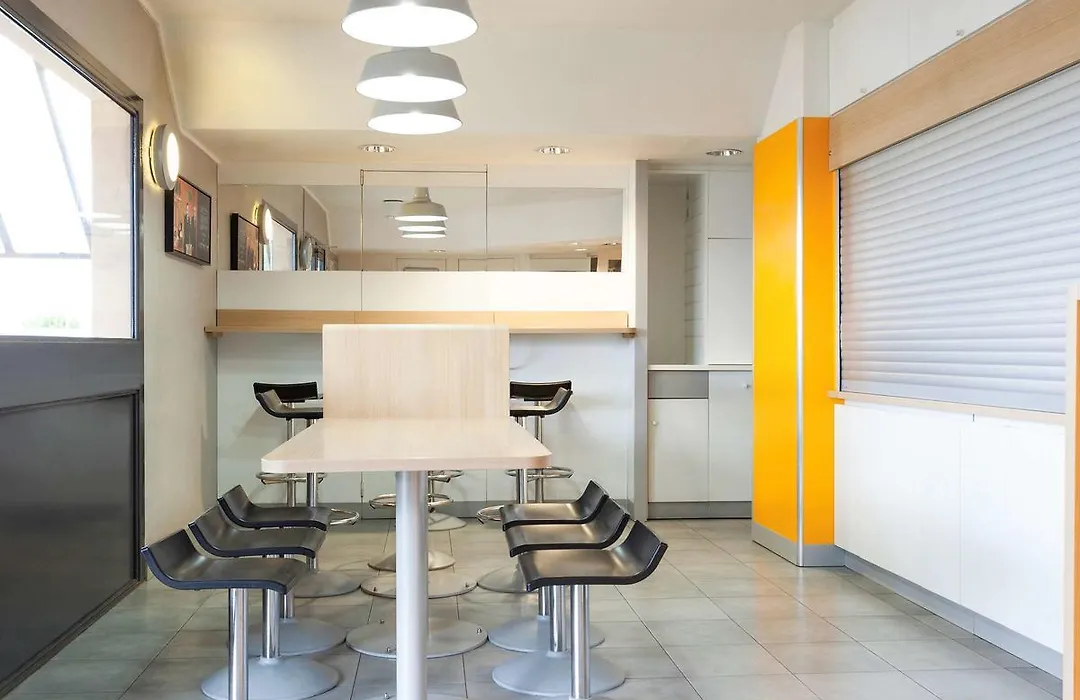 hotel F1 Dunkerque Centre Saint Pol sur Mer-1