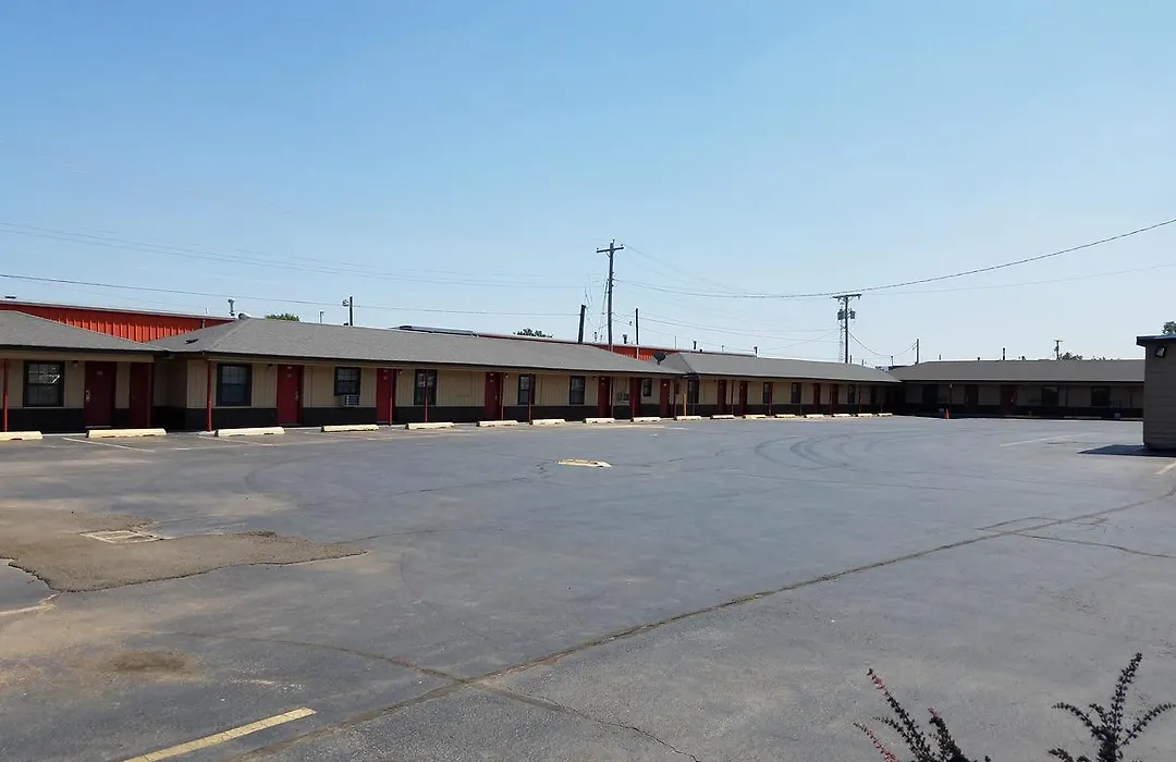 Budget Inn-1