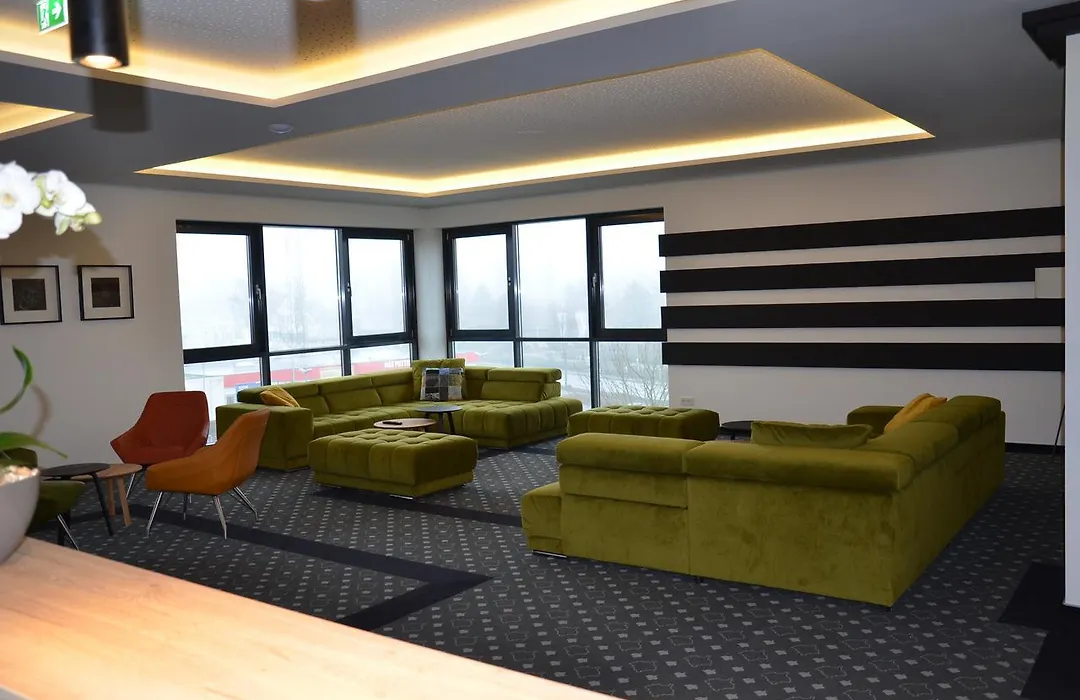 SKY Hotel Cloppenburg-1