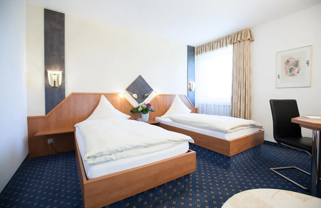 Hotel Alt Riemsloh-1