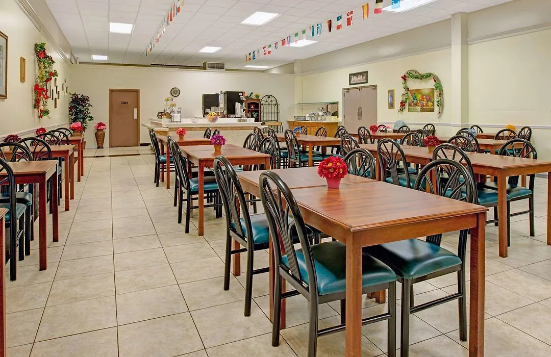 Days Inn By Wyndham St. Louis Lindbergh Boulevard-1