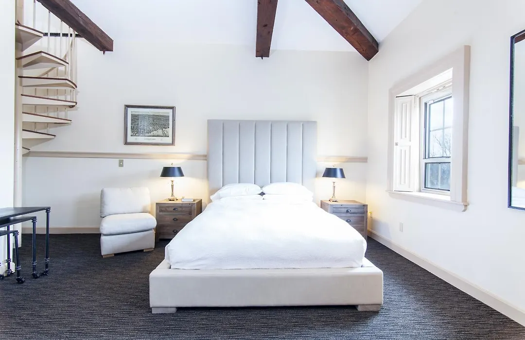 Garrison Inn-1