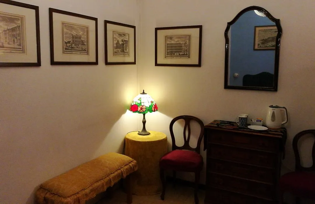Alloggi alla Scala del Bovolo-1