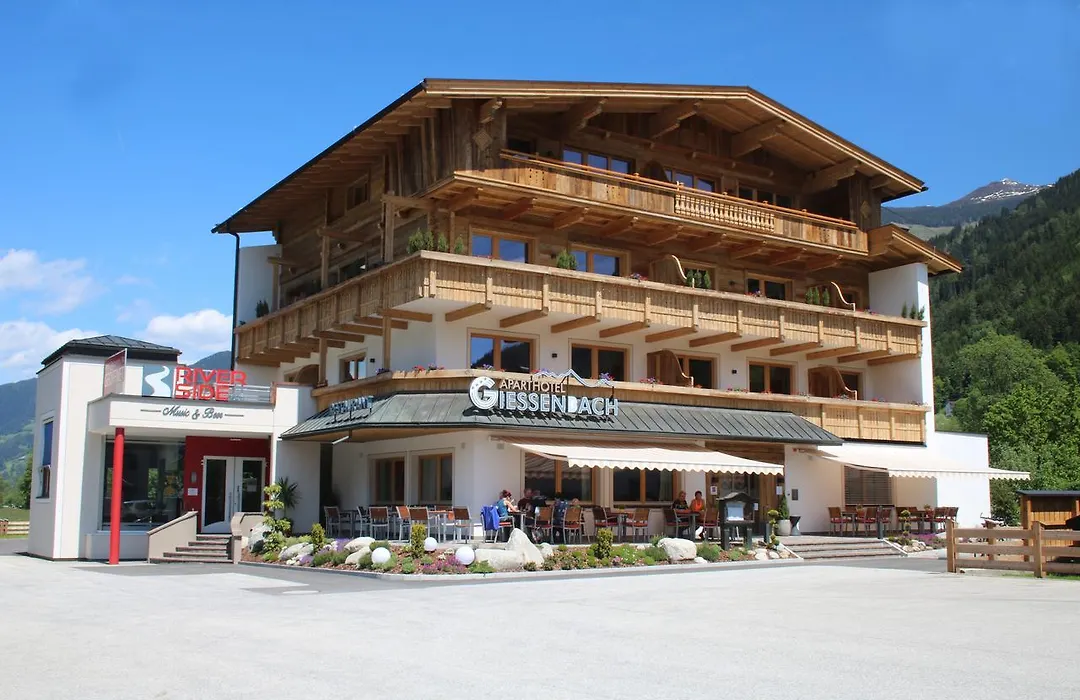 Hotel Giessenbach-1