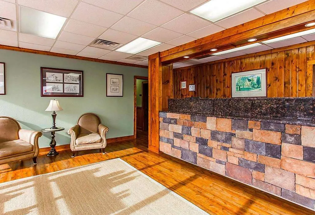 Econo Lodge Kernersville-1