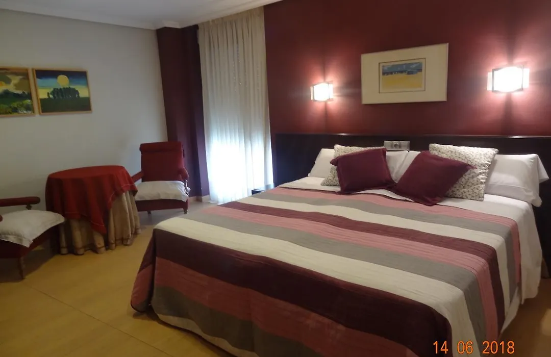 Hostal El Lechuguero-1