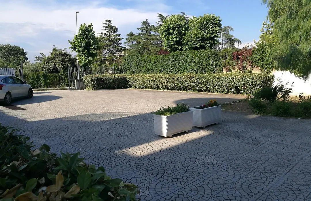 Garden Inn-1