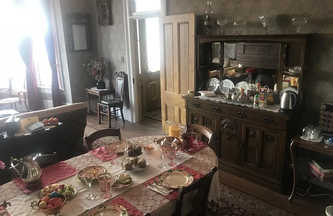 B Street House Inn-1