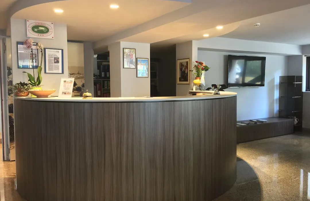 Hotel Capri-1