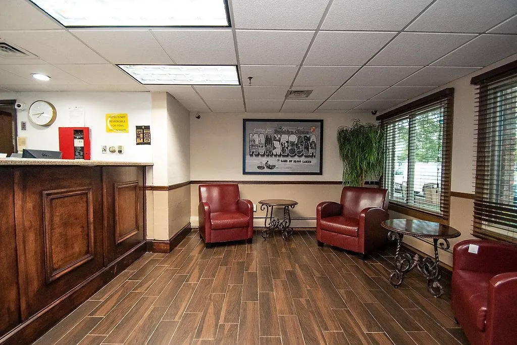 Super 8 By Wyndham Brooklyn Center/Mpls-1