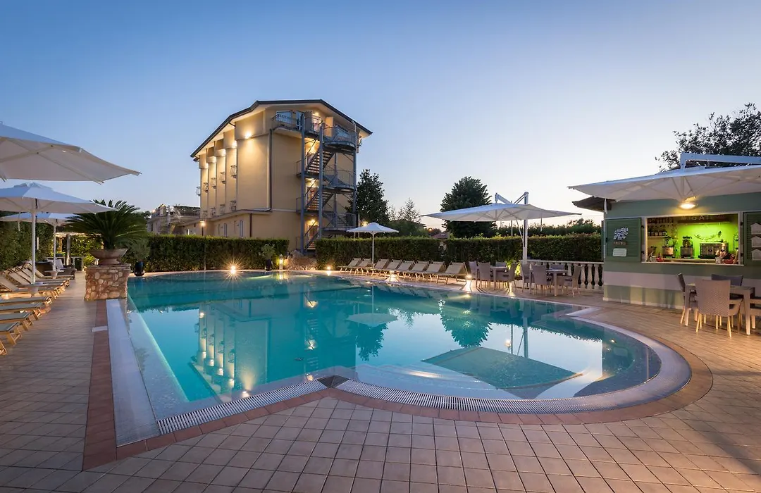 Hotel Villa Tiziana-1