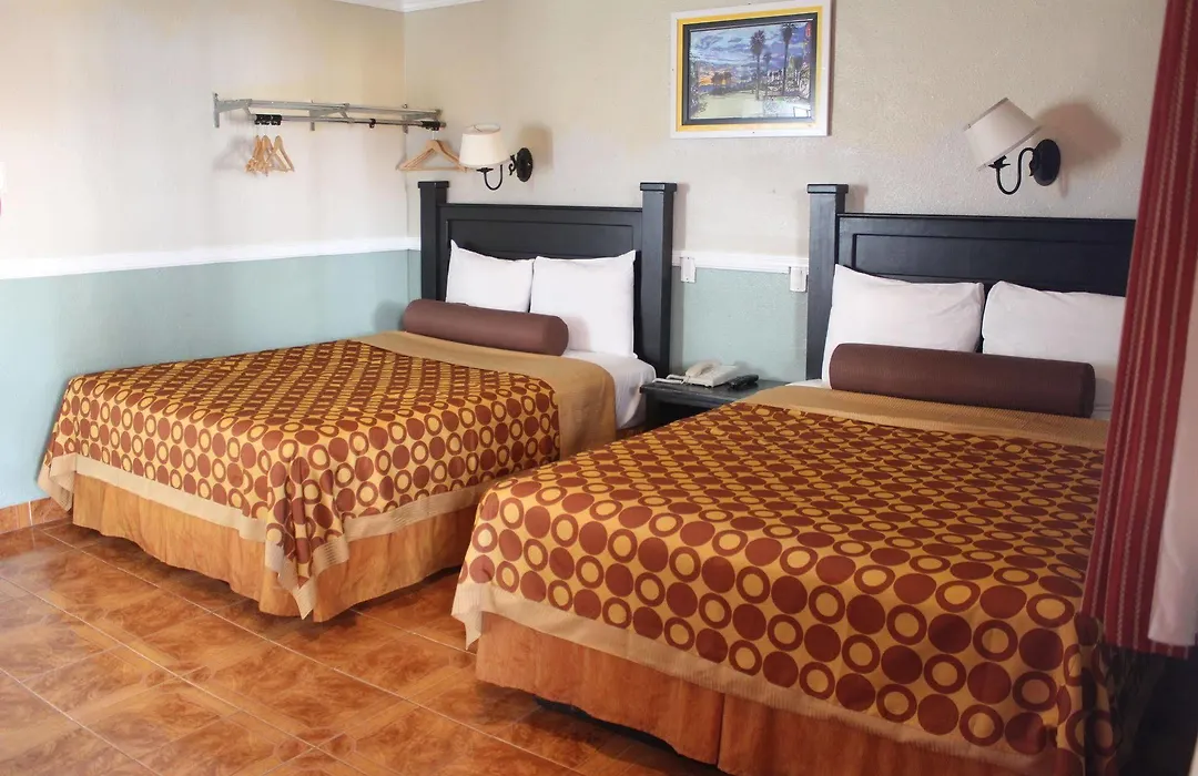 Paradise Inn And Suites-1