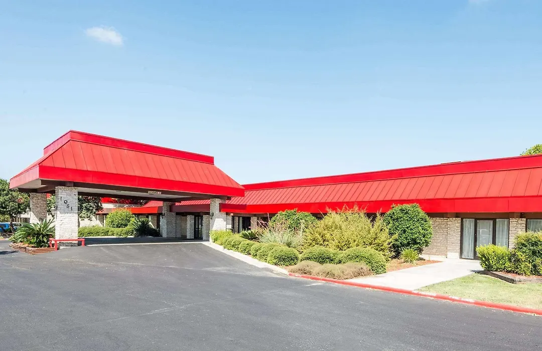 Ramada New Braunfels-1