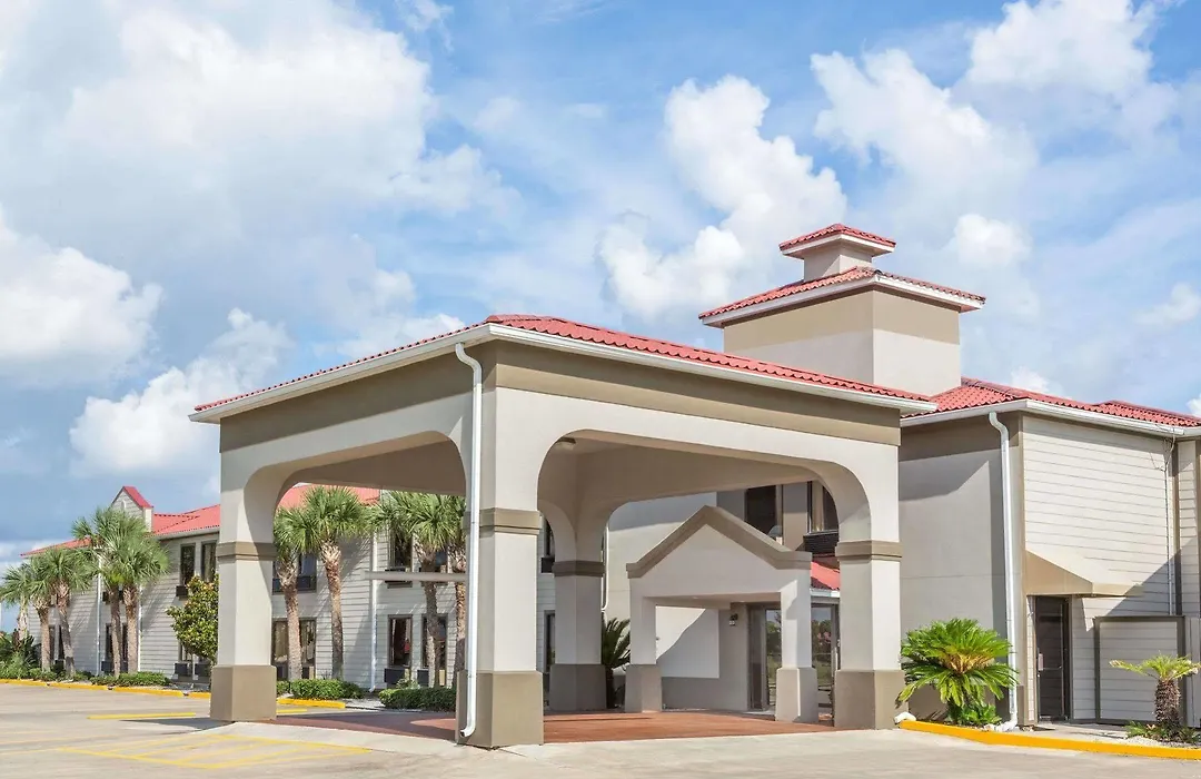 Days Inn By Wyndham Galliano La-1