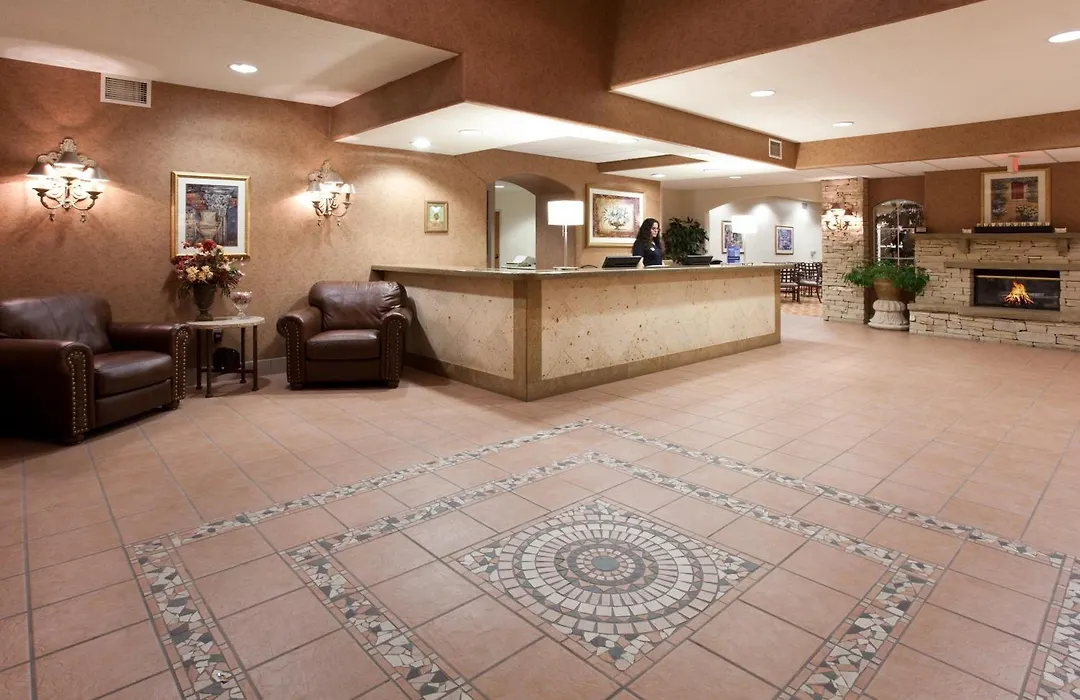 Baymont By Wyndham Belen Nm-1