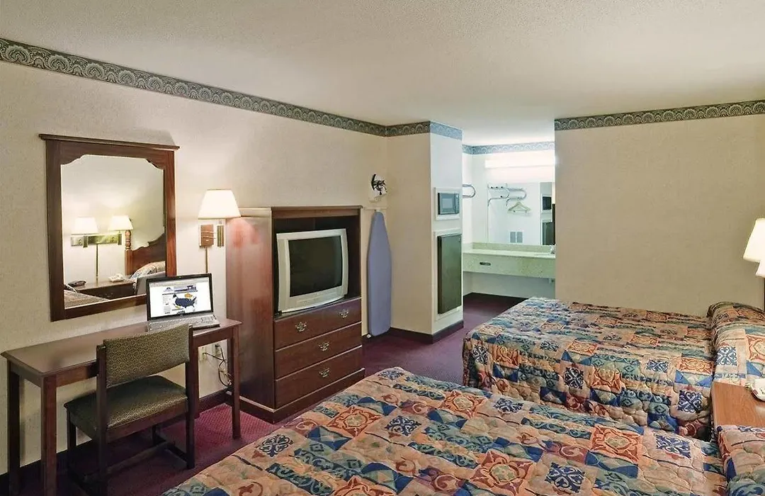 American Inn - Paducah-1