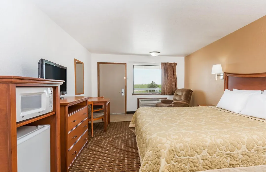 Super 8 By Wyndham Goodland-1