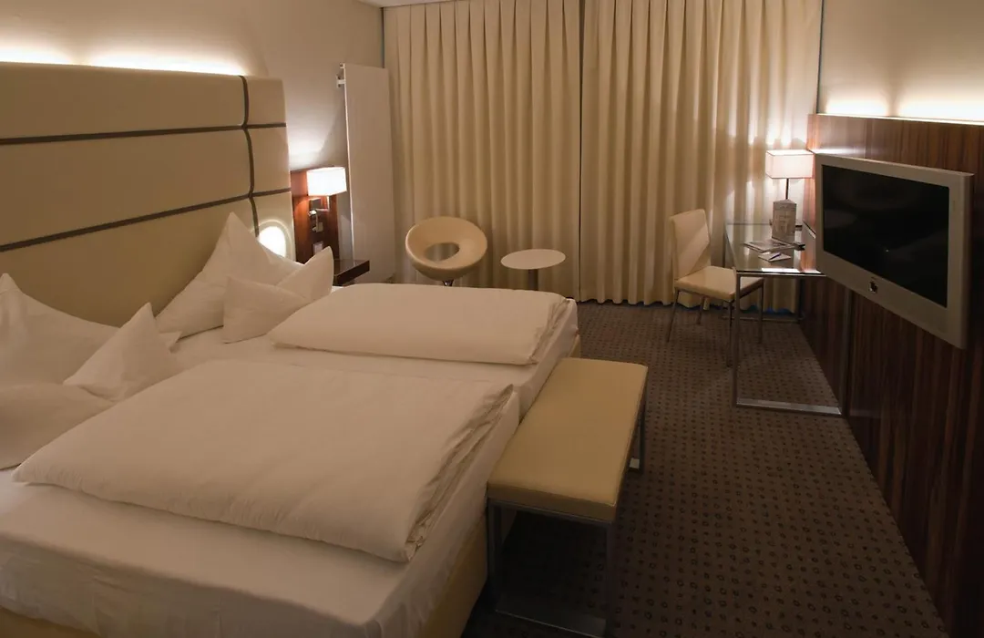 Hotel Am Blauen Wunder-1