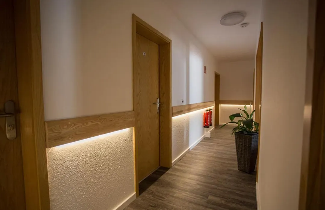 Hotel am Ring-1