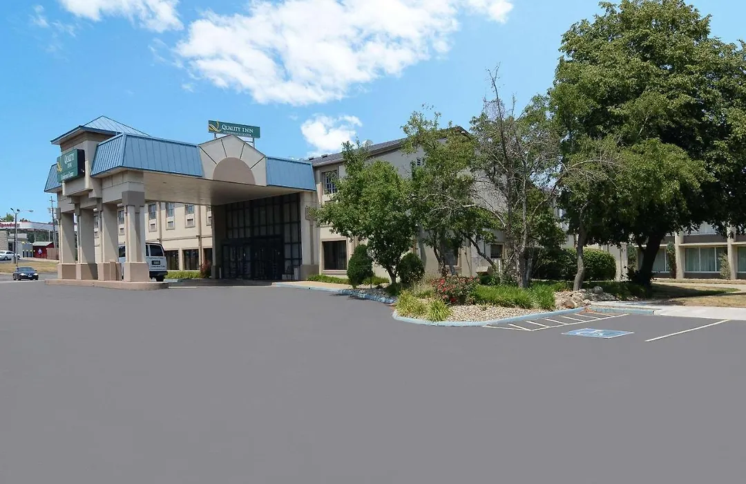 Quality Inn & Conference Center Akron-1