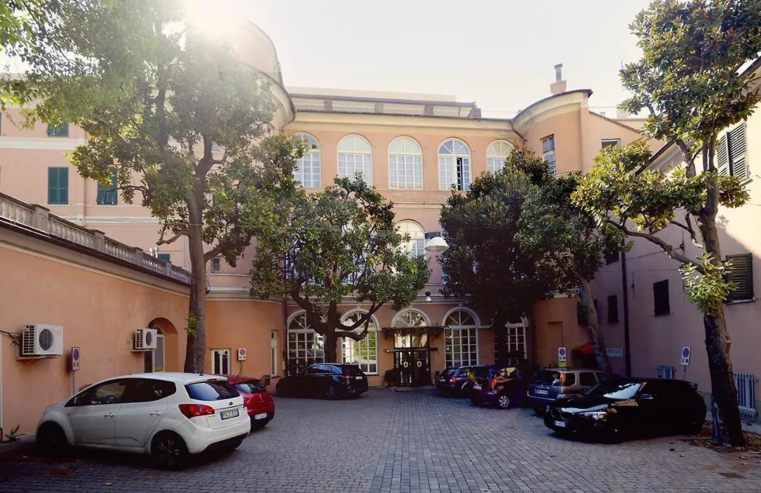 Hotel Mediterranee-1