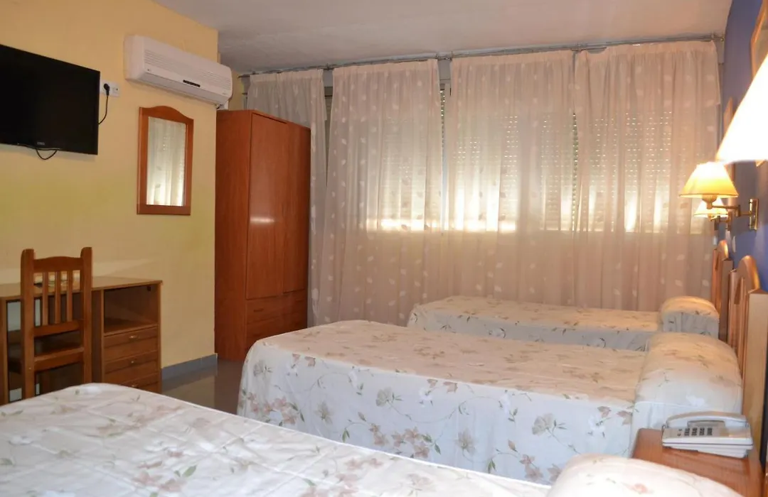 Hostal Al-Qazeres-1