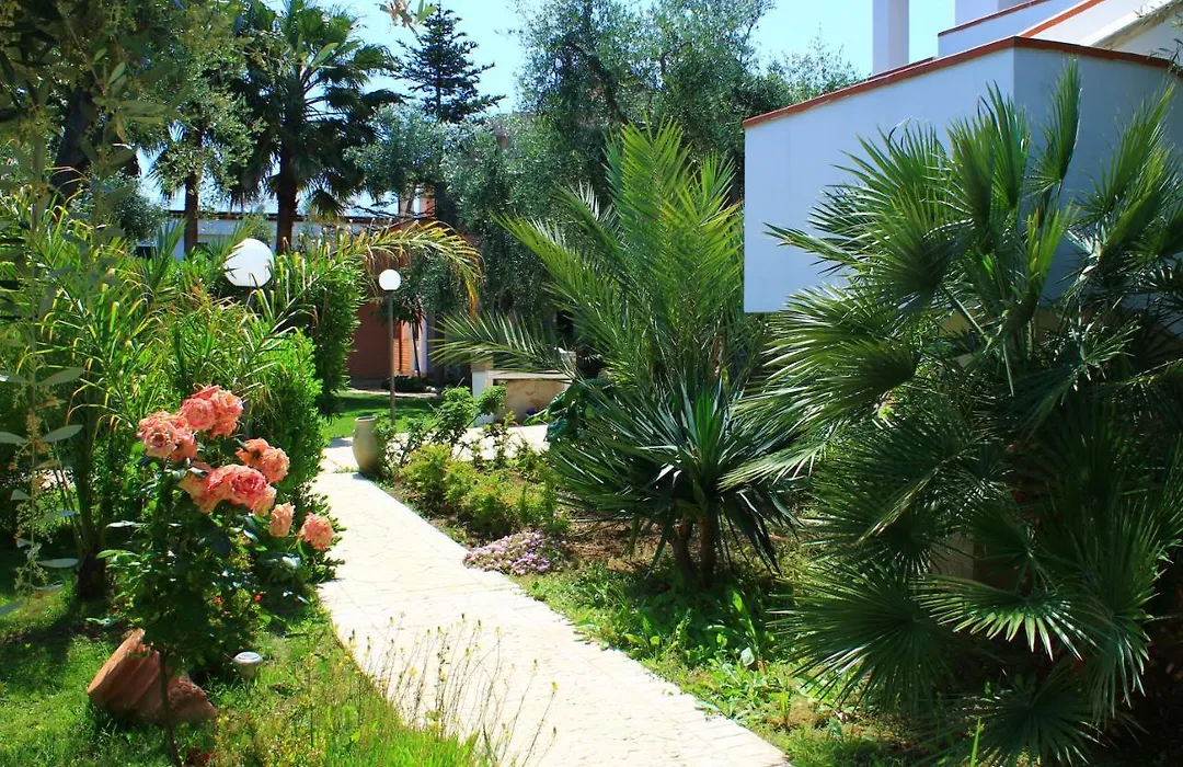 Green Garden Eco-Holiday-1