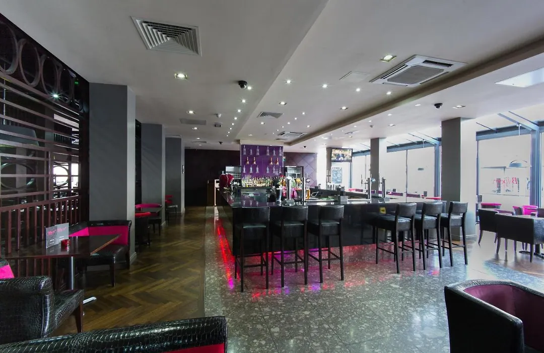 Lorne Hotel-1
