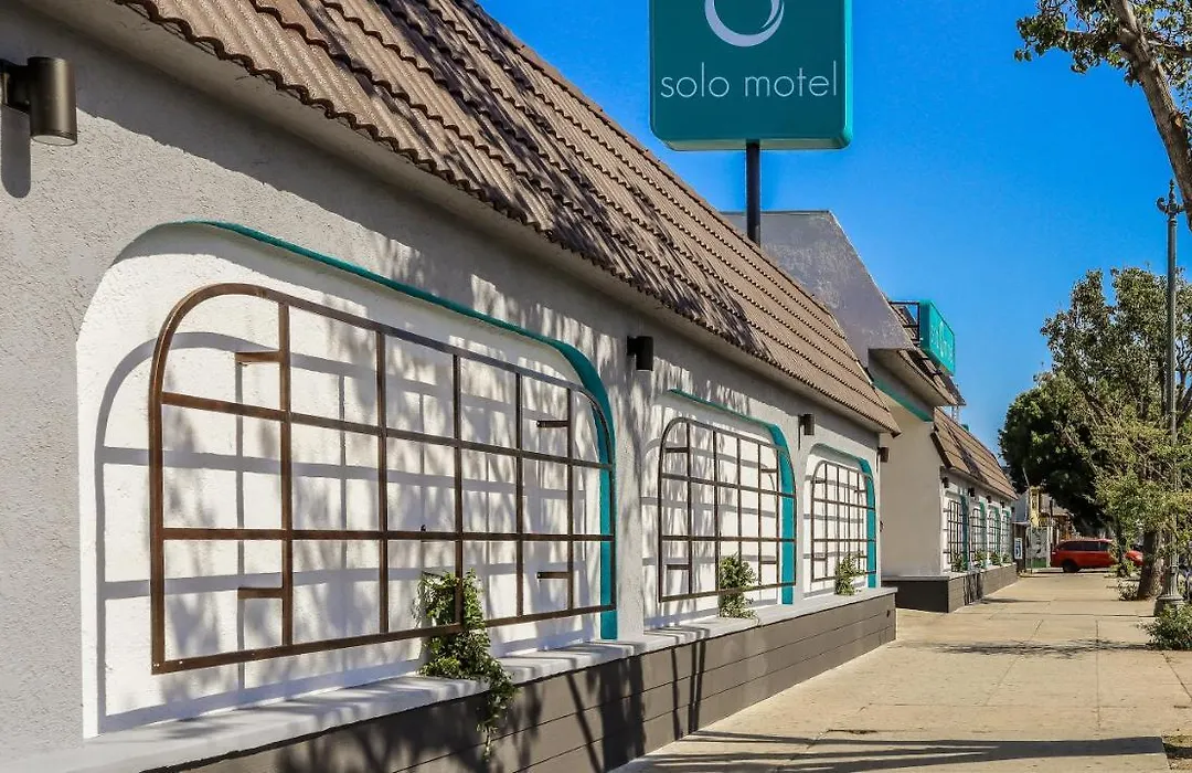 Solo Motel Broadway-1