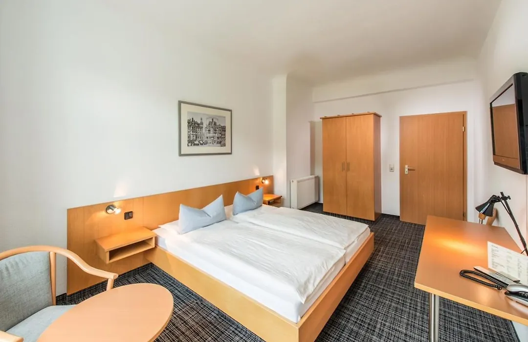 City Hotel-1