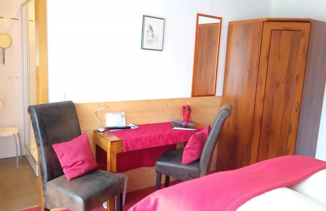 Tourist Hotel Boehm-1